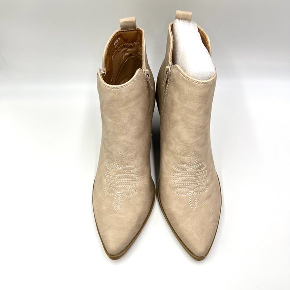 DV Dolce Vita‎ Size 9 Beige Taupe Faux Vegan Leather Western Ankle Boots Shoes - Picture 3 of 15